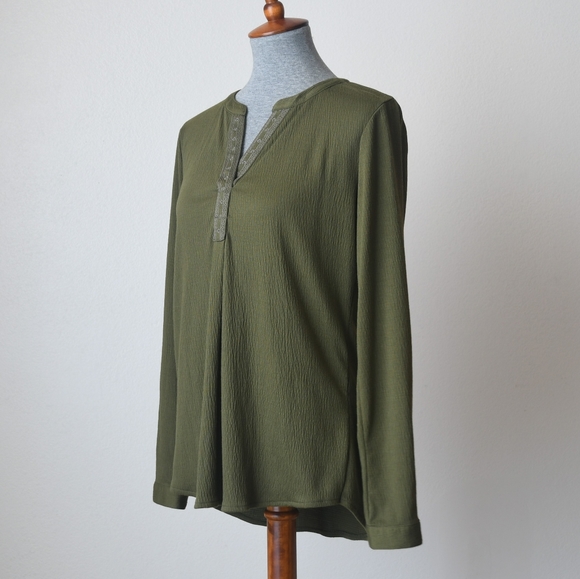 Westport 1962 Green V-Neck Tunic - Picture 2 of 4